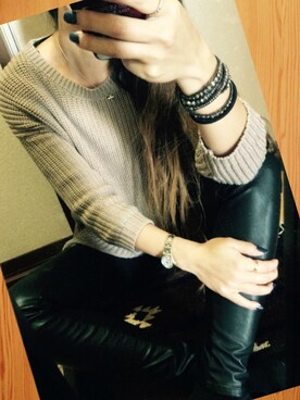 「アイテム（ブレスレット）」を使った、Ayaka さん（レディース・159cm・20代）の冬コーディネート