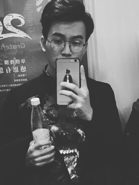 「GIVENCHY（ジバンシイ）のアイテム（パーカー）」を使った、杨大元-さん（メンズ・170cm）の冬コーディネート