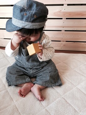 「ブルー x ホワイト」｜「アイテム（サロペット/オーバーオール）」を使った、sayaさん（キッズ・70cm）の冬コーディネート