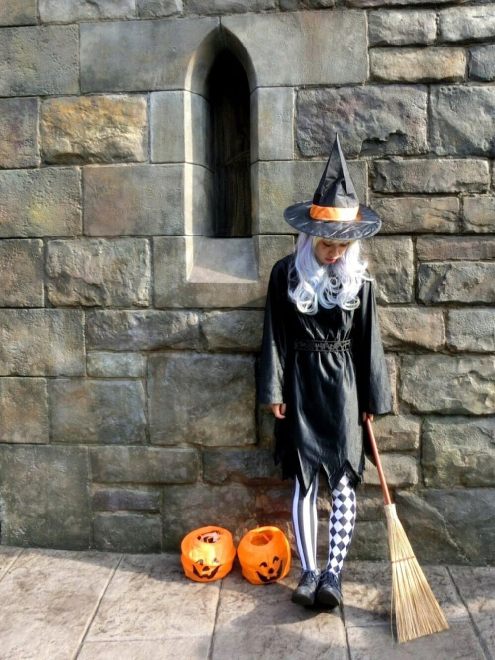 「ユニバ、ハロウィン、魔女コーデ、WEAR HALLOWEEN 2016、仮装」｜「no brandのアイテム（バッグ、オレンジ系）」を使った、U.kiさん（レディース・158cm）の秋コーディネートの1枚目の写真