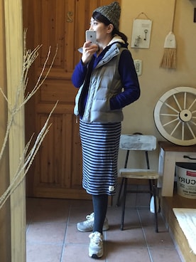 「アイテム（マウンテンパーカー、ブルー系）」を使った、MARIさん（レディース・164cm）の冬コーディネート