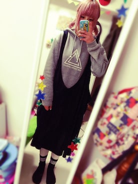 「プルオーバーパーカー」｜「アイテム（ワンピース/ドレス）」を使った、MIEさん（レディース・166cm）の冬コーディネート