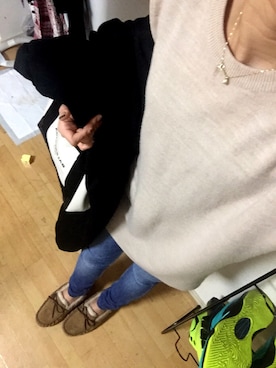 「BALENCIAGA」｜「アイテム（モカシン/デッキシューズ）」を使った、yacciさん（レディース・151cm）の冬コーディネート