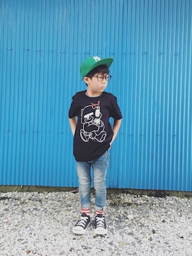 「UNDERCOVER（アンダーカバー）のGSN5803（Tシャツ/カットソー、ブラック系）」を使った、soooogoodさん（キッズ・110cm）の秋コーディネート