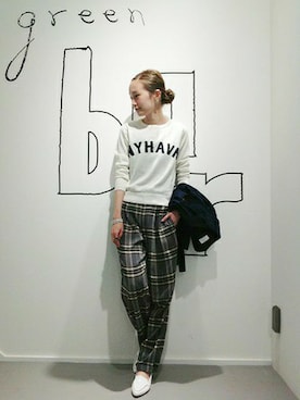 「ロゴニット」｜「アイテム（トレンチコート）」を使った、mioさん（レディース・166cm）の春コーディネート