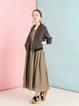「URBAN RESEARCH（アーバンリサーチ）のアイテム（MA-1）」を使った、mioさん（レディース・166cm）の春コーディネート
