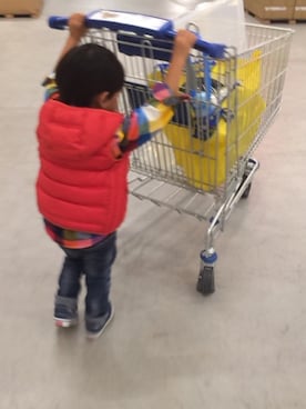 「アイテム（ベスト、レッド系）」を使った、tomoさん（キッズ・100cm）の秋コーディネート