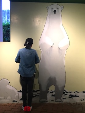 「シロクマさんのこやつ、やる気なしです…（その他、ホワイト系）」を使った、サトシさん（メンズ）の秋コーディネート