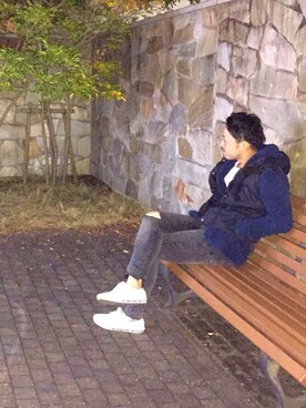 「VANS（バンズ）のアイテム（スニーカー、ホワイト系）」を使った、サトシさん（メンズ）の冬コーディネート