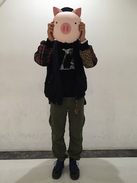 「G.V.G.V.（ジーヴィージーヴィー）のアイテム（スウェット）」を使った、キタガワさん（メンズ・177cm）の冬コーディネート