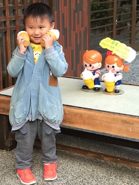 「MoL（モル）のアイテム（パンツ）」を使った、Gigi Yuenさん（キッズ・110cm）の春コーディネート