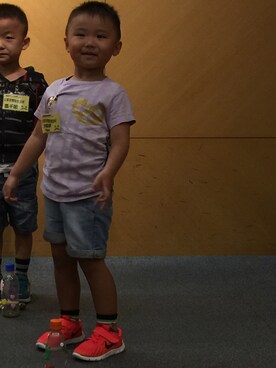 「MoL（モル）のアイテム（トップス）」を使った、Gigi Yuenさん（キッズ・110cm）の春コーディネート