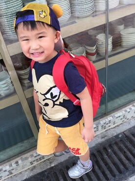 「アイテム（カーゴパンツ、イエロー系）」を使った、Gigi Yuenさん（キッズ・110cm）の夏コーディネート