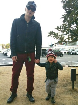 「アイテム（デニムパンツ、シルバー系）」を使った、高橋和樹さん（メンズ・184cm）の秋コーディネート