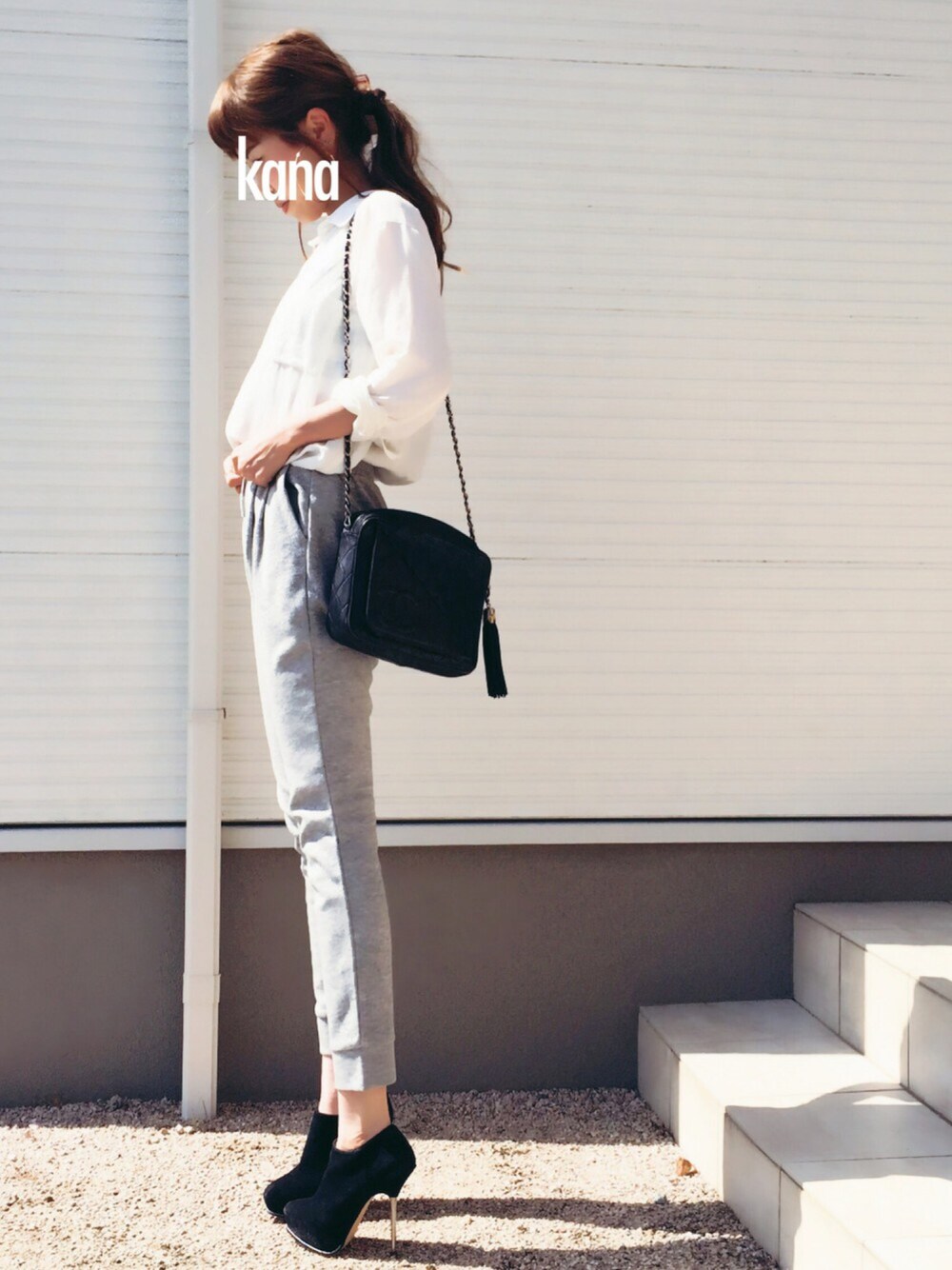 「GU、ユニクロ、UNIQLO、ママコーデ、秋のコーデ、ママファッション、スウェット、ラクチンコーデ、オトナ女子、シンプル」｜「GUのアイテム（シャツ/ブラウス、ホワイト系）」を使った、canさん（レディース・153cm）の秋コーディネートの1枚目の写真