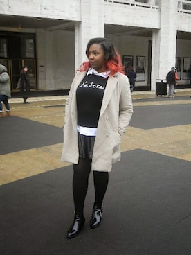 「asos（エイソス）のアイテム（ピーコート）」を使った、SimoneDanielleさん（レディース・170cm）の春コーディネート