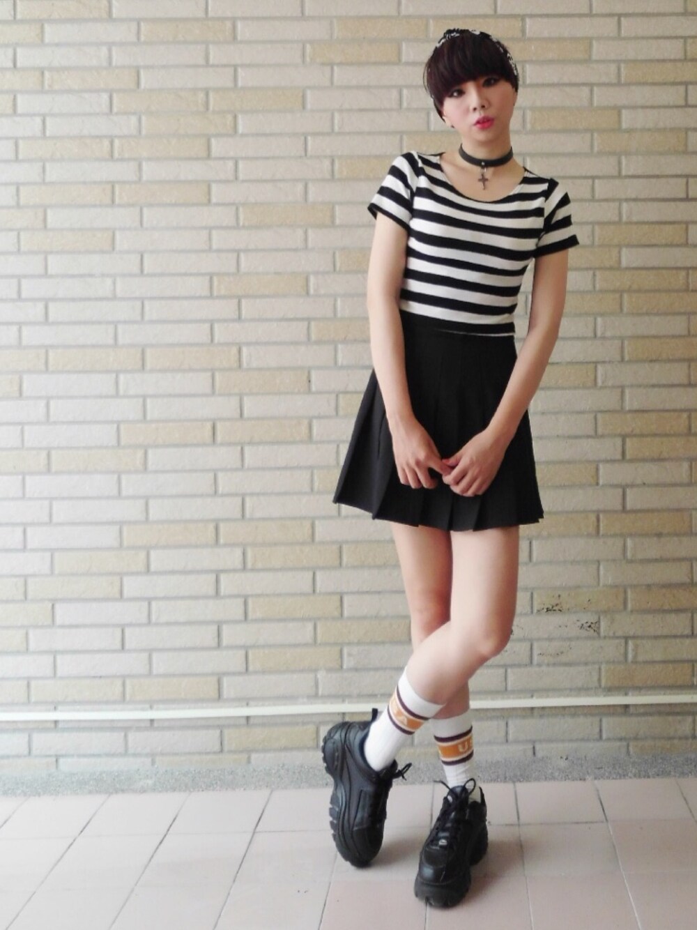 「ALL BLACK、ootd、skirt、mini dress、dress」｜「American Apparelのアイテム（スカート、ブラック系）」を使った、Saさん（レディース・163cm）の春コーディネートの1枚目の写真
