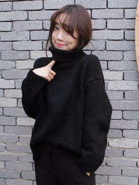 「黒タートルネック」｜ZEMMAWORLDさん（レディース・164cm）の冬コーディネート