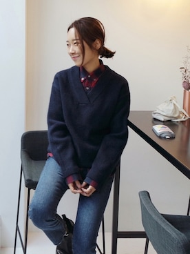 「シャツ×ニット」｜ZEMMAWORLDさん（レディース・164cm）の冬コーディネート