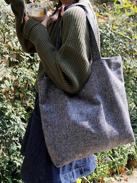 「アイテム（エコバッグ/サブバッグ、グレー系）」を使った、ZEMMAWORLDさん（レディース・164cm）の冬コーディネート