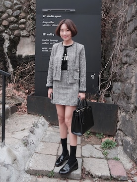 「アイテム（ノーカラージャケット、グレー系）」を使った、ZEMMAWORLDさん（レディース・164cm）の春コーディネート