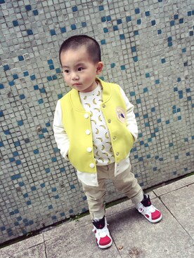 「アイテム（スタジャン、イエロー系）」を使った、贵妇さん（キッズ・90cm）の春コーディネート