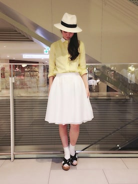 「KATHARINE ROSS（キャサリンロス）のアイテム（サンダル）」を使った、AYUMIさん（レディース・166cm）の春コーディネート