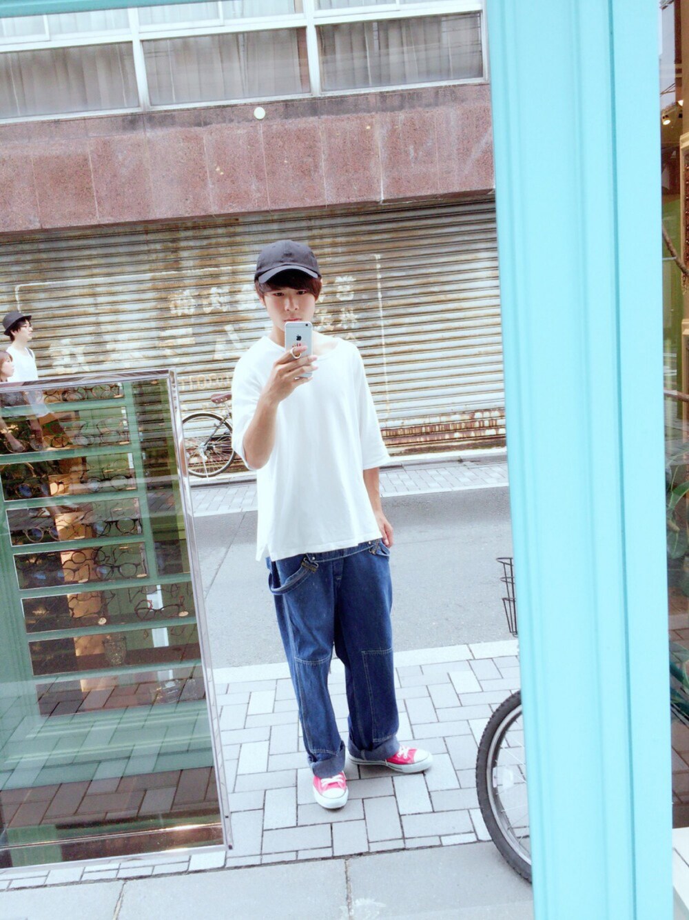 「古着のアイテム（サロペット/オーバーオール、ブルー系）」を使った、寿さん（メンズ・170cm）の夏コーディネートの1枚目の写真