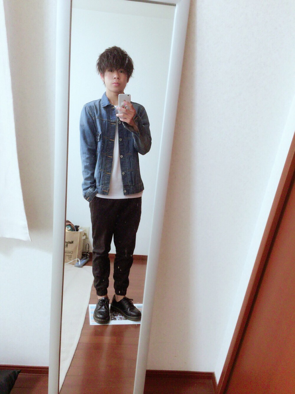 「Dr. MartensのDr. Martens 1461 59 3EYE SHOE（ブーツ、ブラック系）」を使った、寿さん（メンズ・171cm）の秋コーディネートの1枚目の写真