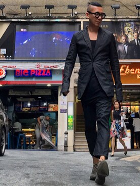 「DRKSHDW by RICK OWENS（ダークシャドウ バイ リックオウエンス）のアイテム（スーツジャケット）」を使った、Iam Will Iamさん（メンズ・176cm）の秋コーディネート