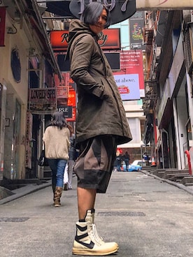 「DRKSHDW by RICK OWENS（ダークシャドウ バイ リックオウエンス）のアイテム（マウンテンパーカー）」を使った、Iam Will Iamさん（メンズ・176cm）の冬コーディネート