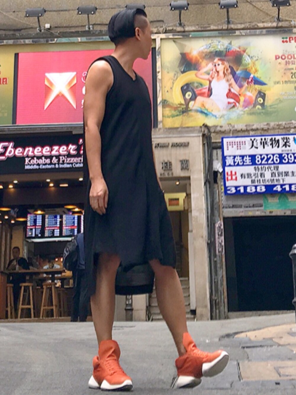 「夏コーデ、RICK OWENS、RickOwens×adidas、ootd、lookbook、look、STYLE」｜「JULIUSのアイテム（ワンピース/ドレス、ブラック系）」を使った、Iam Will Iamさん（メンズ・176cm）の春コーディネートの1枚目の写真