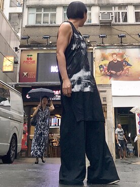 「DRKSHDW by RICK OWENS（ダークシャドウ バイ リックオウエンス）のアイテム（チノパンツ）」を使った、Iam Will Iamさん（メンズ・176cm）の夏コーディネート