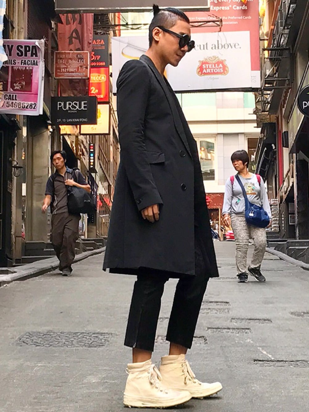 「黒、ootd、look、STYLE、RICK OWENS、CAROL CHRISTIAN POELL」｜「CAROL CHRISTIAN POELLのアイテム（ピーコート、ブラック系）」を使った、Iam Will Iamさん（メンズ・176cm）の冬コーディネートの1枚目の写真