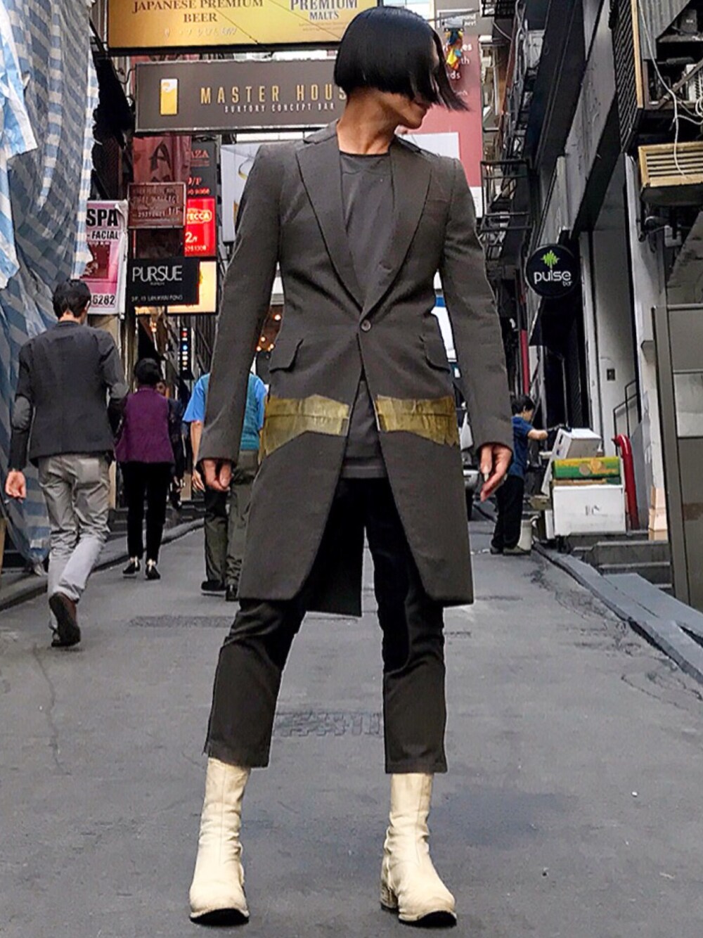 「冬、ootd、STYLE、look、CAROL CHRISTIAN POELL、RICK OWENS」｜「CAROL CHRISTIAN POELLのアイテム（ピーコート、ブラウン系）」を使った、Iam Will Iamさん（メンズ・176cm）の冬コーディネートの1枚目の写真