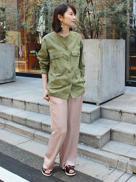 「アイテム（ノーカラージャケット、グリーン系）」を使った、Ａｙａｎｏさん（レディース・166cm）の冬コーディネート