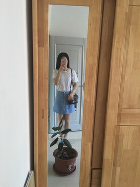 「H&M（エイチ・アンド・エム）のアイテム（スカート、ブルー系）」を使った、张大美少女さん（レディース）の夏コーディネート