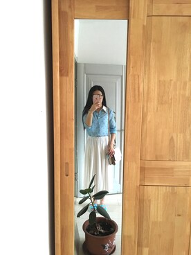 「EMPORIO ARMANI（エンポリオアルマーニ）のアイテム（アナログ腕時計、ベージュ系）」を使った、张大美少女さん（レディース）の夏コーディネート