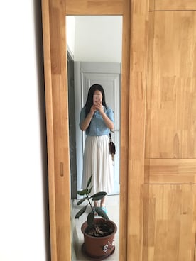 「EMPORIO ARMANI（エンポリオアルマーニ）のアイテム（アナログ腕時計、ベージュ系）」を使った、张大美少女さん（レディース）の秋コーディネート