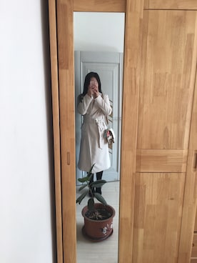 「H&M（エイチ・アンド・エム）のアイテム（ピーコート、ホワイト系）」を使った、张大美少女さん（レディース）の秋コーディネート