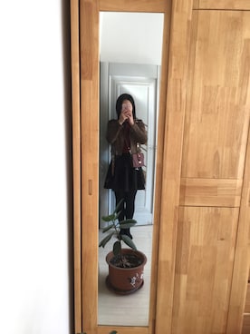 「ZARA（ザラ）のアイテム（ライダースジャケット、グリーン系）」を使った、张大美少女さん（レディース）の秋コーディネート