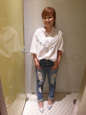 「KARINE（キャリーヌ）のアイテム（パンプス、ブラウン系）」を使った、rebecca阿卡さん（レディース）の秋コーディネート