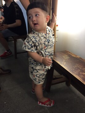 「OSHKOSH（オシュコシュ）のアイテム（サンダル）」を使った、Suan Shen Huangさん（キッズ・80cm）の夏コーディネート