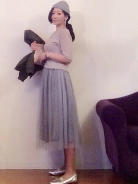 「シルバーシューズ」｜「アイテム（ニットキャップ/ビーニー）」を使った、音無陽子さん（レディース・164cm）の春コーディネート