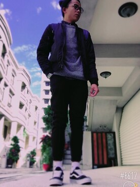 「VANS（バンズ）のアイテム（シューズ、ブラック系）」を使った、呂國麟さん（メンズ）の秋コーディネート