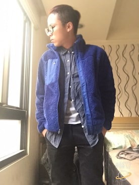 「UNIQLO（ユニクロ）のアイテム（ジャケット/アウター、ブルー系）」を使った、呂國麟さん（メンズ）の秋コーディネート