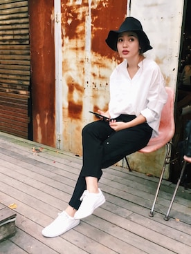 「DRWCYS（ドロシーズ）のアイテム（スラックス）」を使った、伊波芳杏 よっぴーさん（レディース・162cm）の秋コーディネート