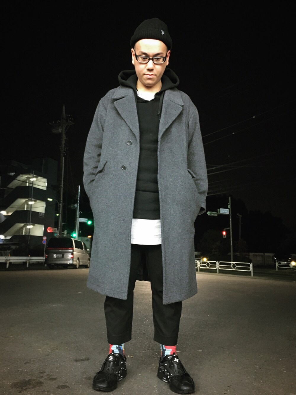「MONKEY TIME、teamcozy、TEAM COZY、PUMA、puma disc、ストリート、スニーカーコーデ、オーバーサイズ、キレイめ」｜「MONKEY TIMEの＜TEAM COZY＞ LOGO BEANIE/ビーニー（ニットキャップ/ビーニー、ブラック系）」を使った、Mitsushiro  Nampoさん（メンズ・176cm）の秋コーディネートの1枚目の写真