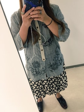 「アイテム（アクセサリー、パープル系）」を使った、めいさん（レディース・153cm）の秋コーディネート