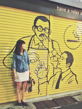 「ダンガリーシャツ」｜「アイテム（モカシン/デッキシューズ）」を使った、ゆゆゆさん（レディース・157cm）の春コーディネート